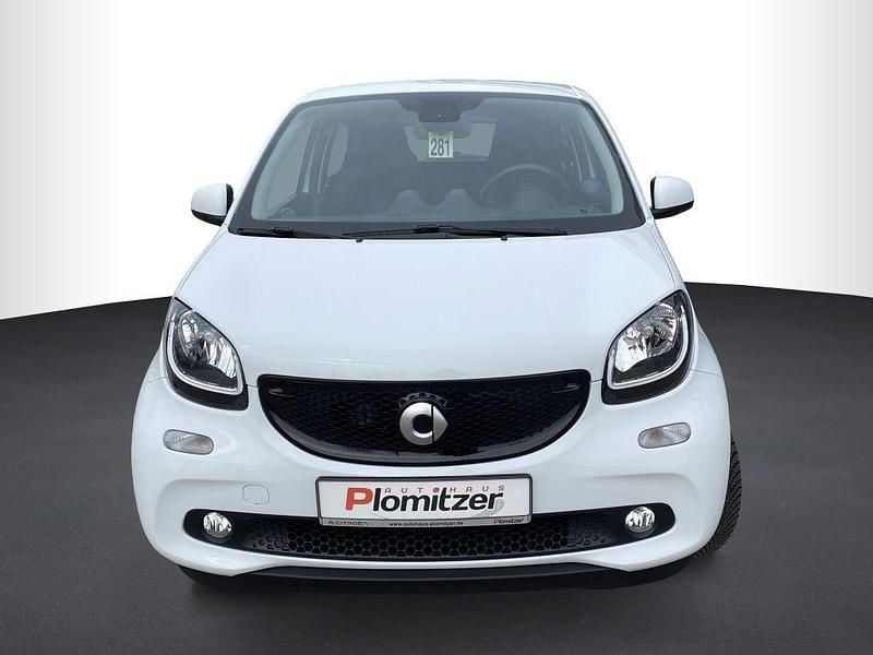 Gebraucht Smart ForFour Passion 71 PS (52 kW) 2019 Weiß Kleinwagen