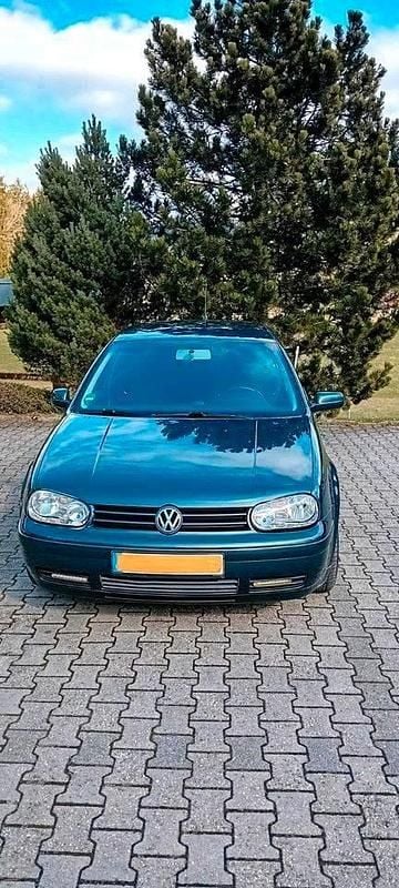 Second-hand VW Golf IV 150 CP (110 kW) 2000 Gri Berlinǎ
