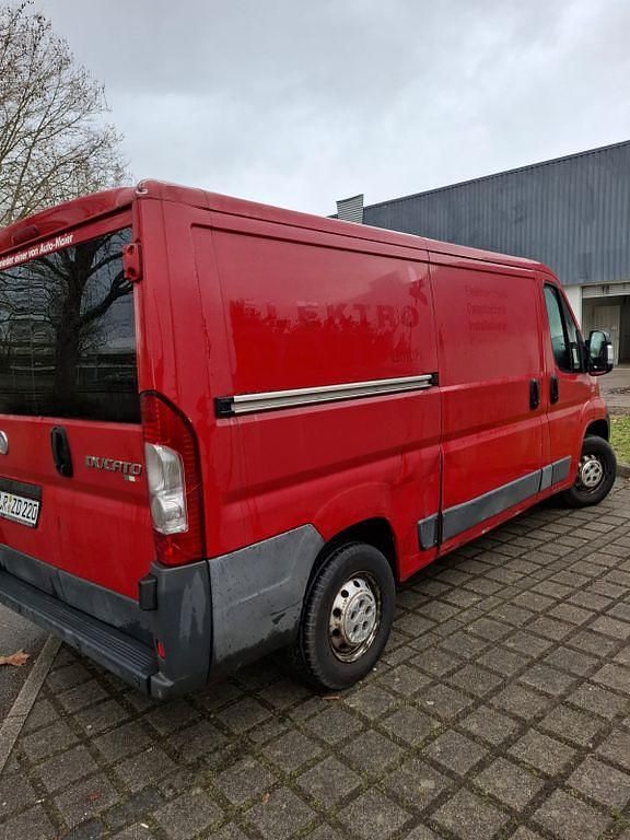 Gebraucht Fiat Ducato 131 PS (96 kW) 2012 Rot Van