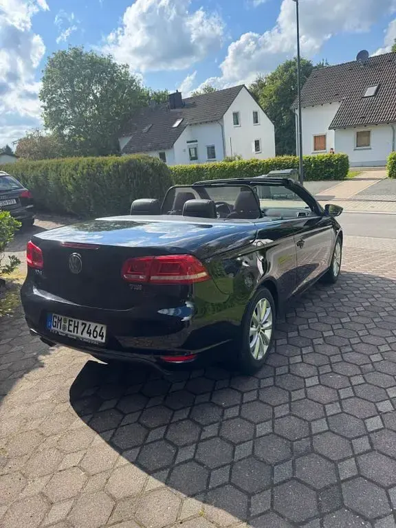 Gebraucht VW Eos 122 PS (89 kW) 2011 Schwarz Cabrio