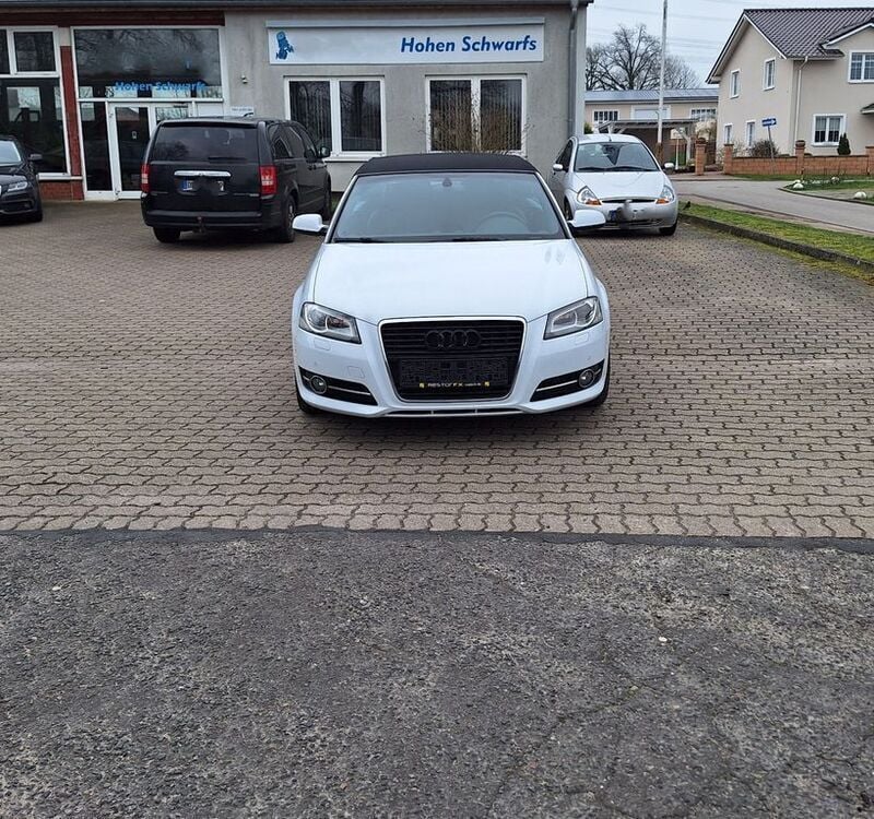 Gebraucht Audi A3 Cabriolet S-Line 140 PS (102 kW) 2011 Weiß Cabrio