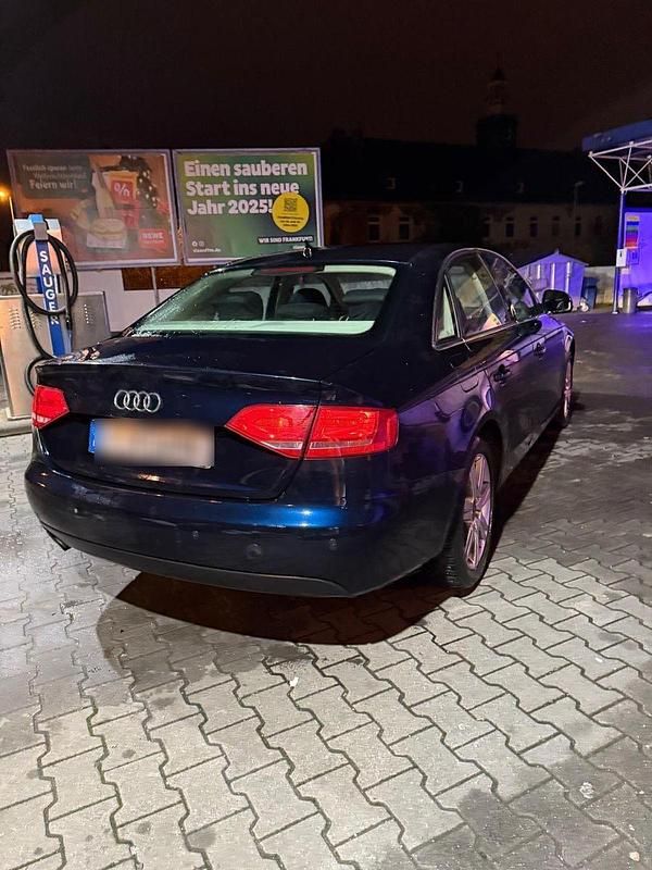 Gebraucht Audi A4 Ambiente 160 PS (117 kW) 2008 Blau Limousine