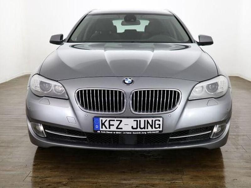 Gebraucht BMW 525 218 PS (160 kW) 2012 Grau Limousine