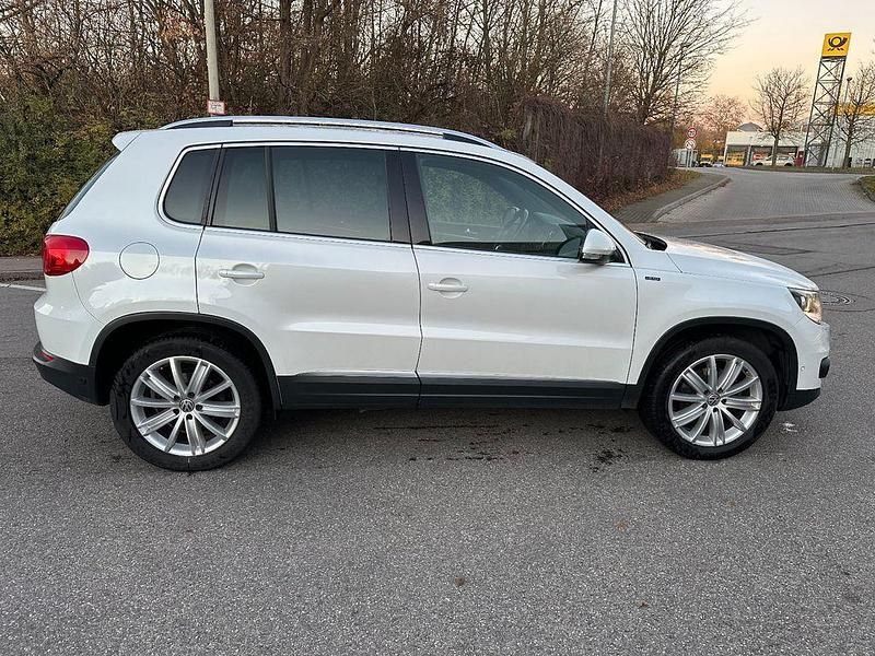 Gebraucht VW Tiguan LOUNGE 150 PS (110 kW) 2016 Weiß SUV