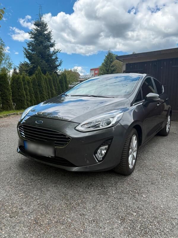 Grau Gebraucht 2020 Ford Fiesta Titanium Kleinwagen | 10.999 € (Superpreis) - Bild 1/4