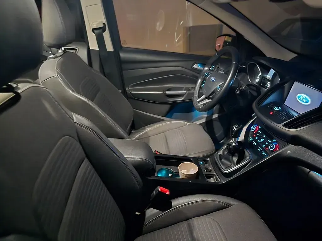 Używany Ford Kuga Titanium 150 KM (110 kW) 2019 Czarny SUV