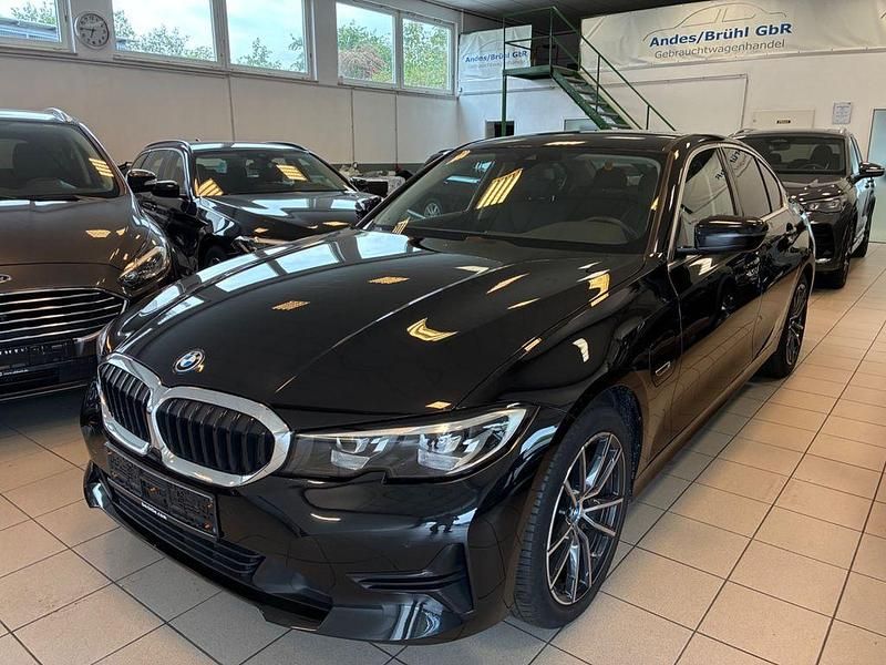 Schwarz Gebraucht 2022 BMW 320e Advantage Limousine | 28.590 € (Etwas zu teuer) - Bild 1/4