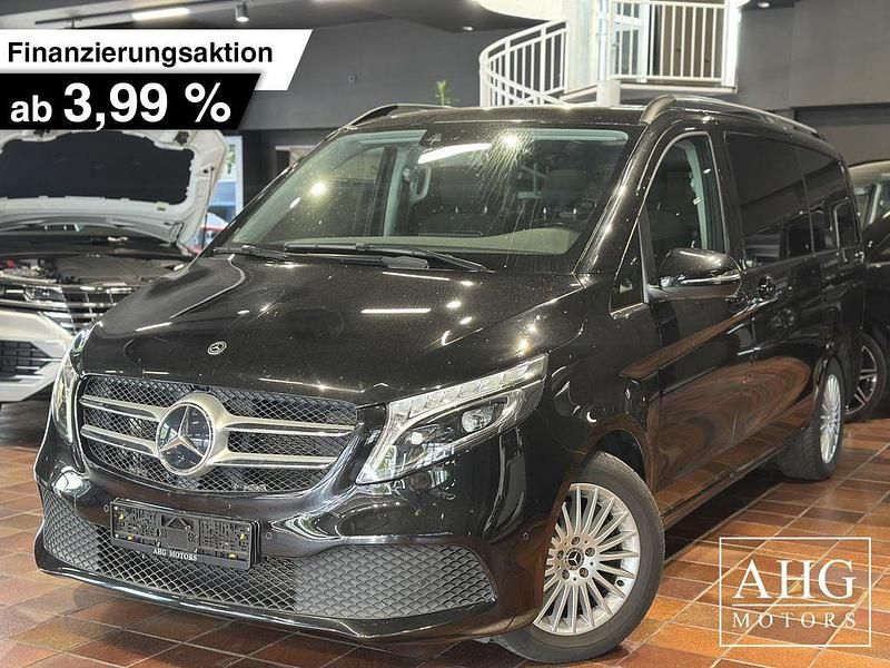 Obsidianschwarz metallic mb 91 Gebraucht 2022 Mercedes V250 Van / Kleinbus | 49.950 € (Guter Preis) - Bild 1/4
