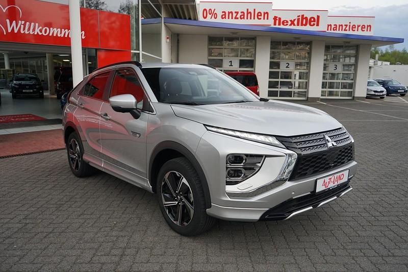 Gebraucht Mitsubishi Eclipse Cross Plus 188 PS (138 kW) 2022 Silber SUV