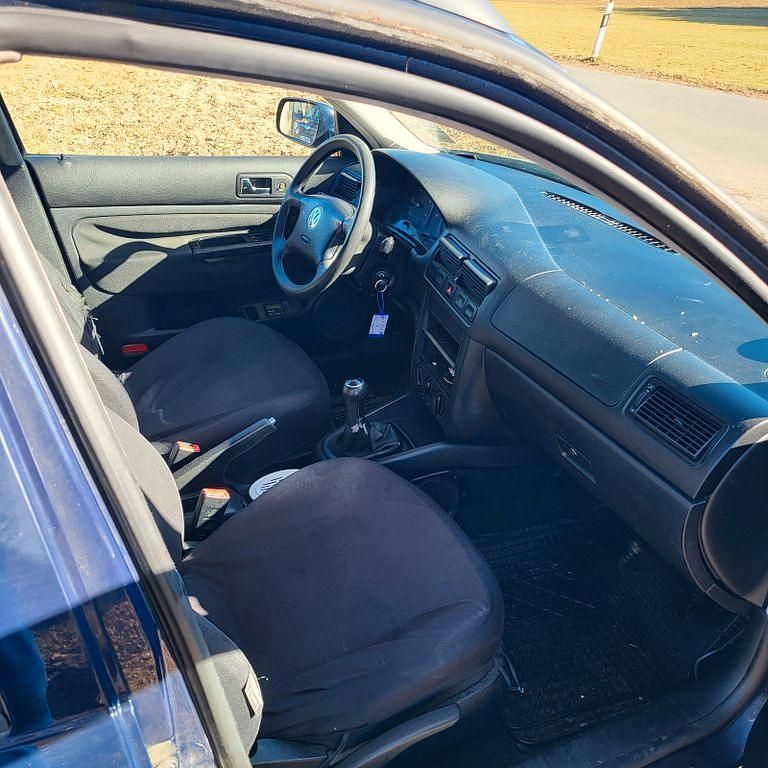 Gebraucht VW Golf IV Basis 101 PS (74 kW) 2004 Blau Kombi