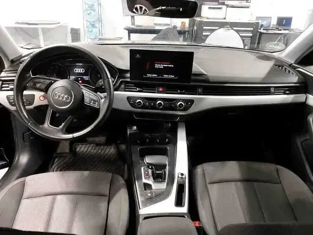 Gebraucht Audi A4 Advanced 150 PS (110 kW) 2022 Mythosschwarz metallic Kombi