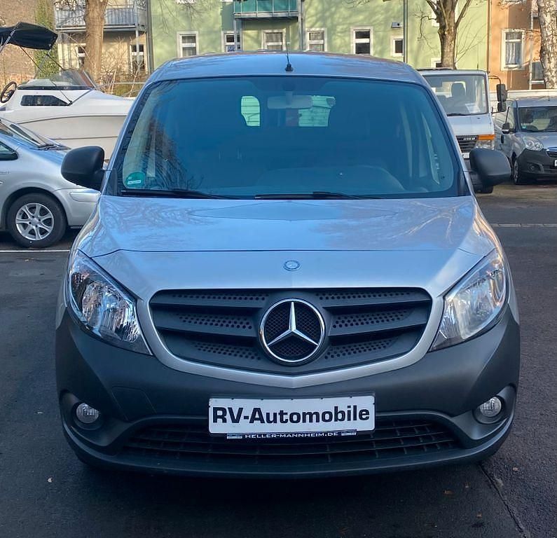 Gebraucht Mercedes Citan 109 90 PS (66 kW) 2018 Silber Van / Kleinbus