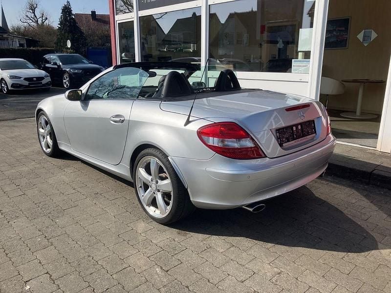 Gebraucht Mercedes SLK280 231 PS (169 kW) 2006 Silber Cabrio