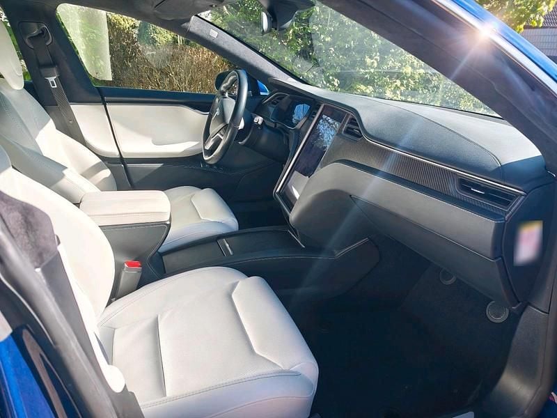 Second-hand Tesla Model S 567 kW (772 CP) 2019 Albastru Hatchback