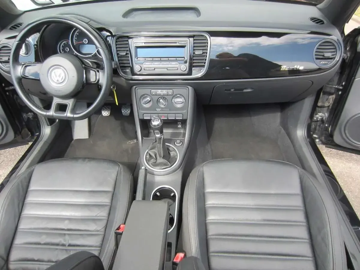 Gebraucht VW Beetle Cabriolet 140 PS (102 kW) 2013 Schwarz Cabrio