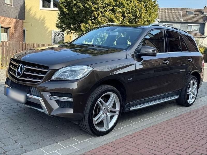 Gebraucht Mercedes ML350 AMG 258 PS (189 kW) 2012 Braun SUV