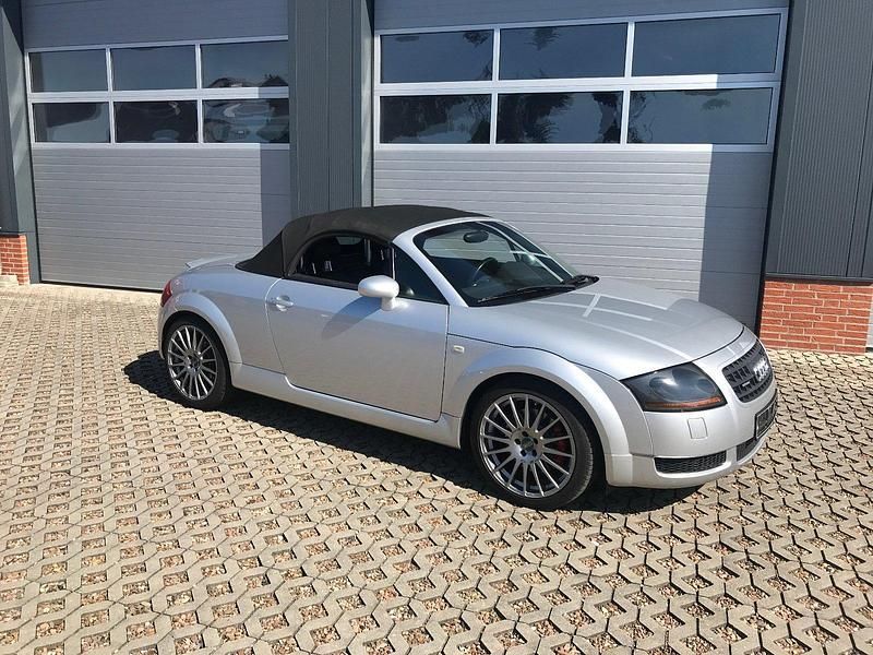 Silber Gebraucht 2003 Audi TT Roadster Cabrio | 8.500 € (Fairer Preis) - Bild 1/4