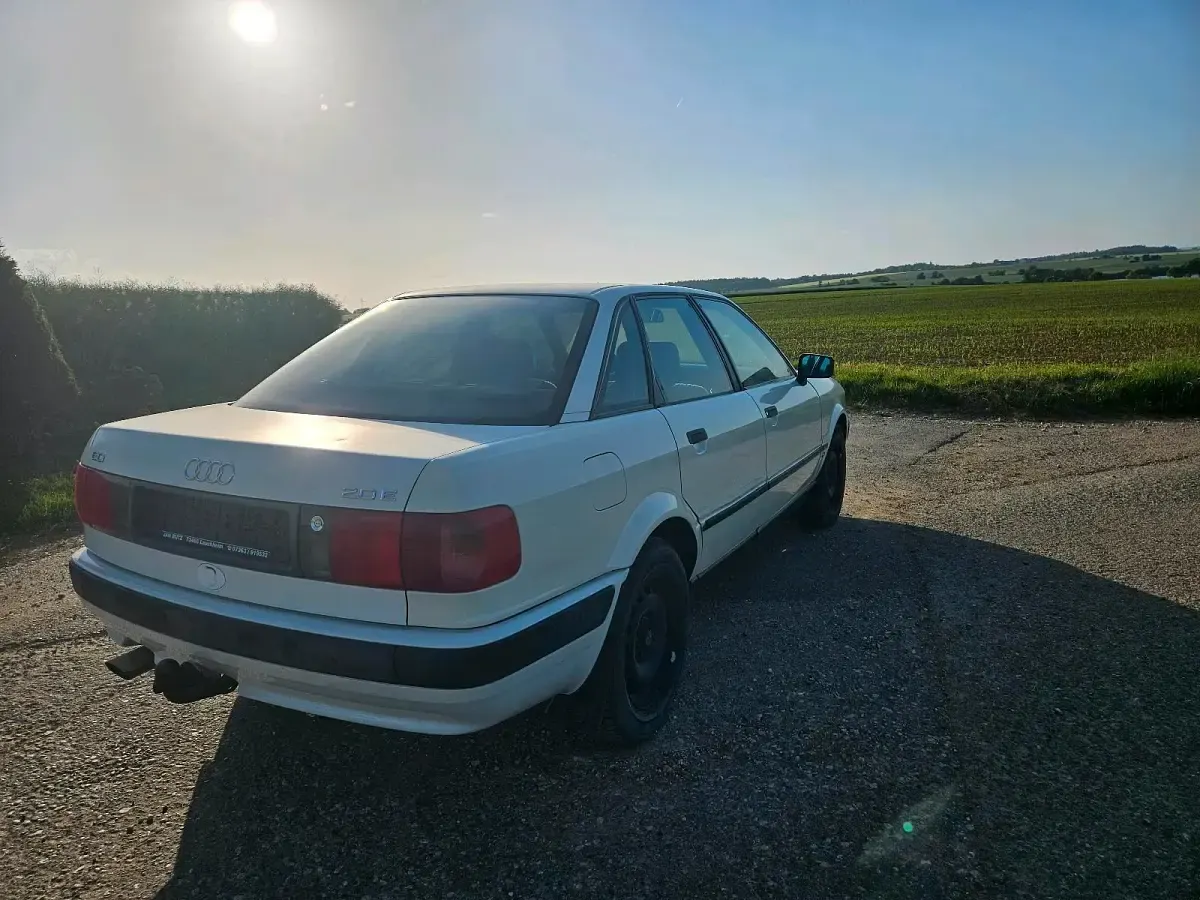 Gebraucht Audi 80 115 PS (84 kW) 1993 Weiß Limousine