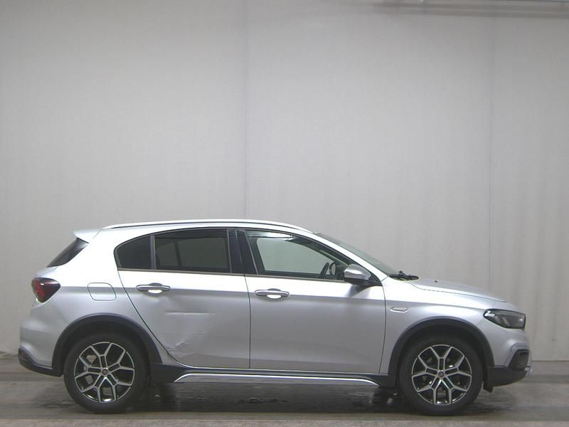 Silber Gebraucht 2021 Fiat Tipo Cross Limousine | 9.980 € (Superpreis) - Bild 1/4