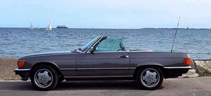 Grau Gebraucht 1986 Mercedes SL300 Cabrio | 35.000 € - Bild 1/4