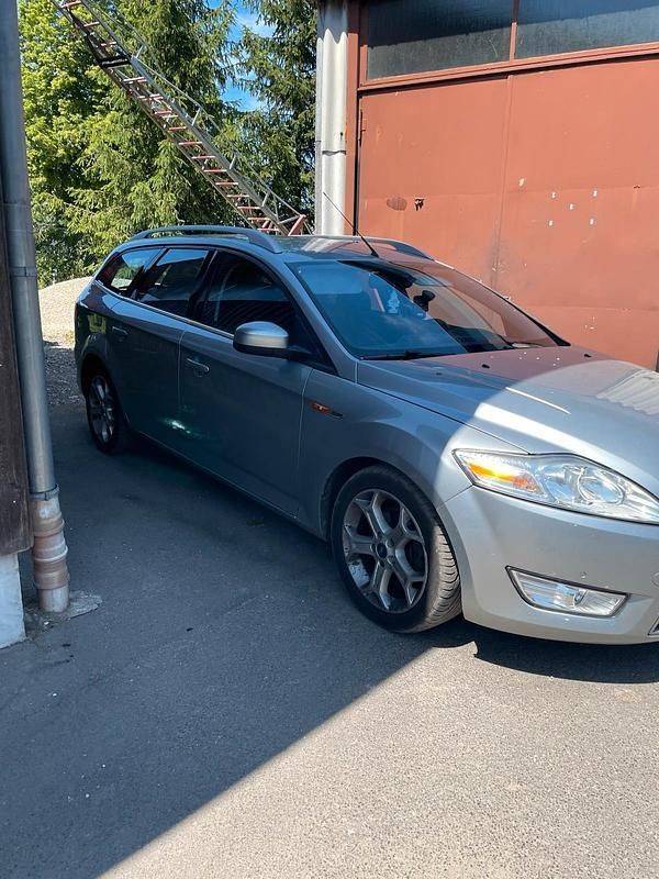 Grau Gebraucht 2009 Ford Mondeo Kombi | 2.000 € (Guter Preis) - Bild 1/4