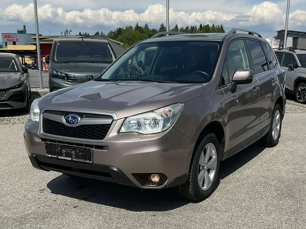 Gebraucht Subaru Forester Exclusive+ 147 PS (108 kW) 2014 Burnished bronze met SUV