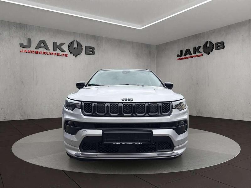 Second-hand Jeep Compass 179 CP (131 kW) 2022 Negru SUV