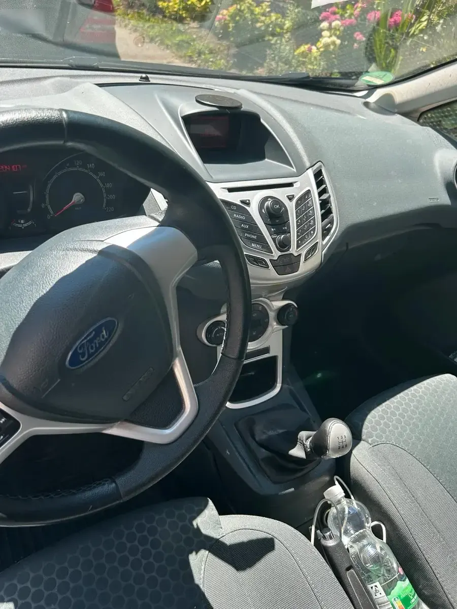 Gebraucht Ford Fiesta 140 PS (102 kW) 2011 Schwarz Kleinwagen