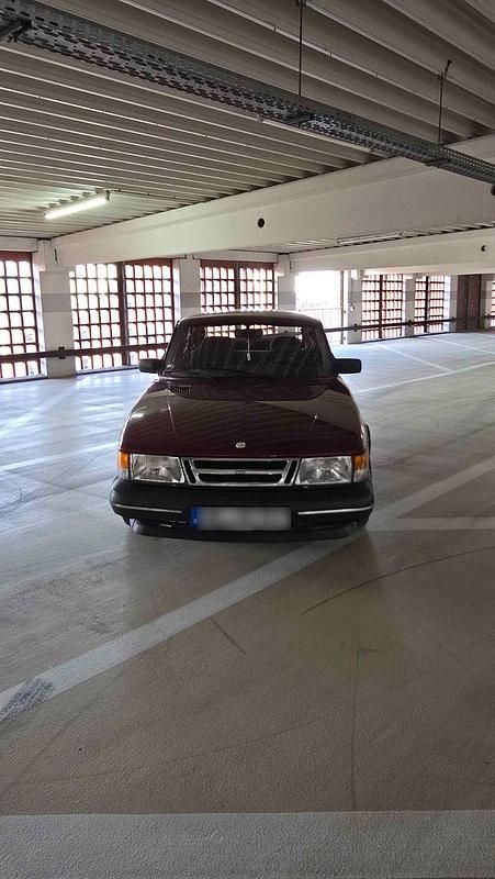 Second-hand Saab 900 126 CP (92 kW) 1993 Roșu Coupe