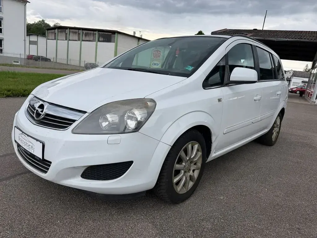 Gebraucht Opel Zafira 110 PS (80 kW) 2010 Weiß Van / Kleinbus