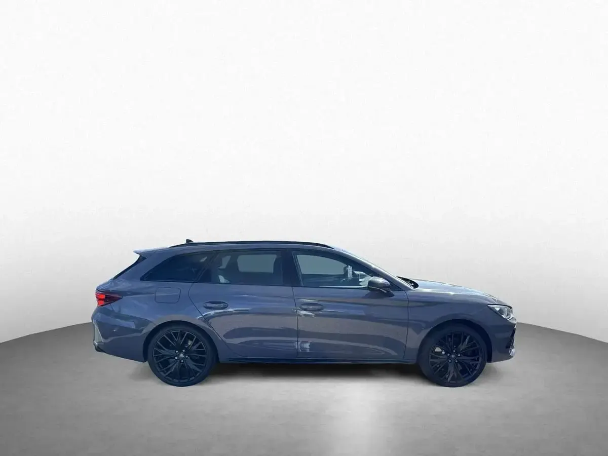 Neu Cupra Leon VZ 333 PS (244 kW) 2026 Graphene grau Kombi