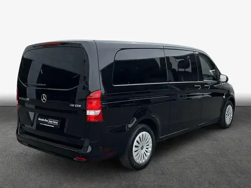 Gebraucht Mercedes Vito 163 PS (119 kW) 2025 Schwarz Van