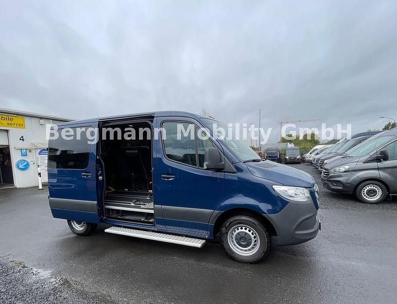 Gebraucht Mercedes Sprinter 150 PS (110 kW) 2023 Blau Van