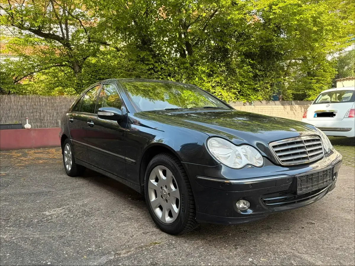 Gebraucht Mercedes C180 Elegance 143 PS (105 kW) 2004 Blau Limousine