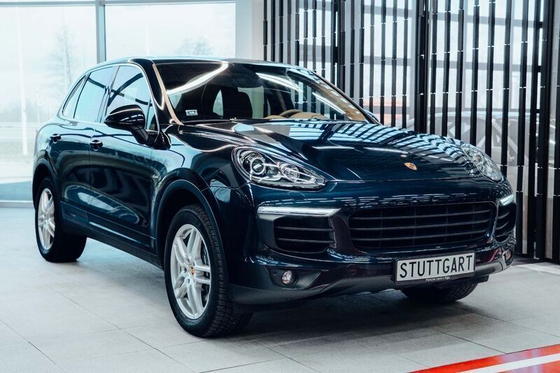 Blau Gebraucht 2017 Porsche Cayenne SUV | 31.700 € (Superpreis) - Bild 1/4