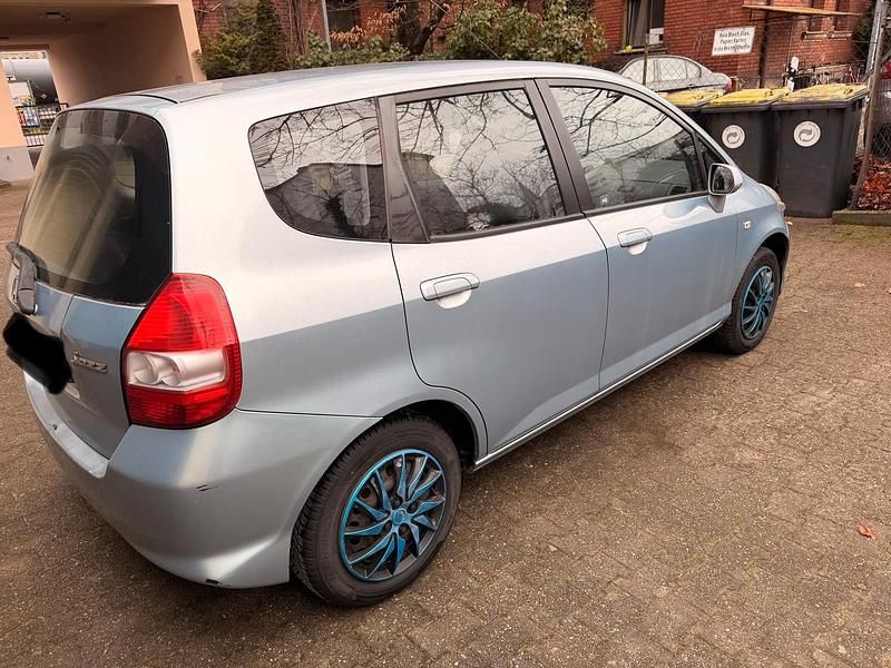 Gebraucht Honda Jazz 78 PS (57 kW) 2005 Blau Kleinwagen