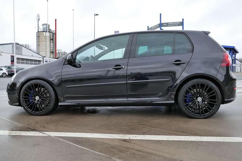 Gebraucht VW Golf V R 250 PS (183 kW) 2006 Black magic perleffekt lc9z Limousine