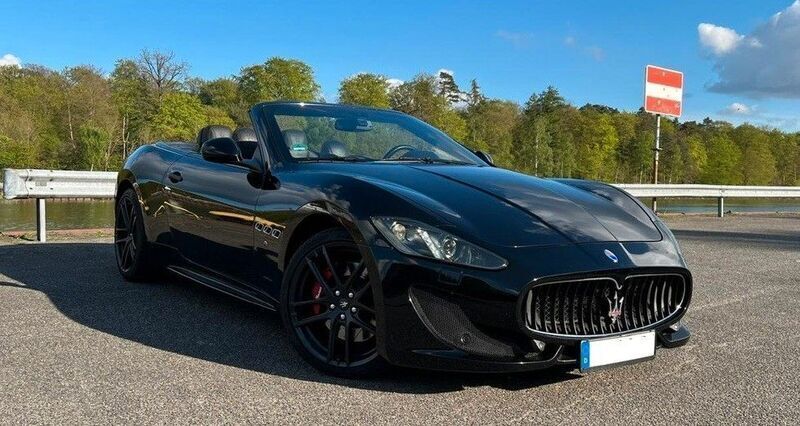 Schwarz Gebraucht 2016 Maserati GranCabrio Cabrio | 84.980 € (Guter Preis) - Bild 1/4