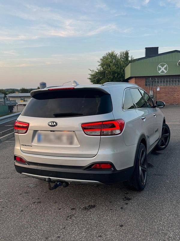 Gebraucht Kia Sorento 200 PS (147 kW) 2015 Grau SUV