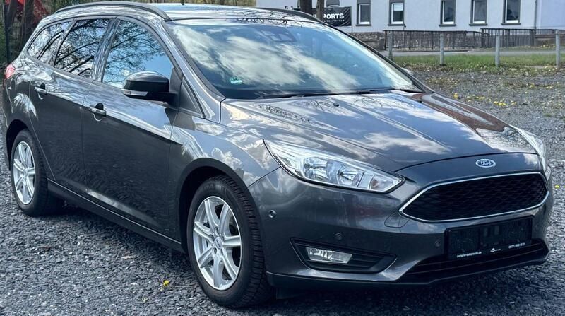 Grau Gebraucht 2016 Ford Focus Business Edition Kombi | 6.900 € (Fairer Preis) - Bild 1/4