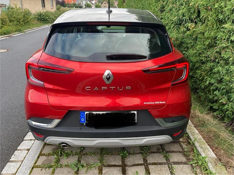 Gebraucht Renault Captur 140 PS (102 kW) 2021 Rot SUV