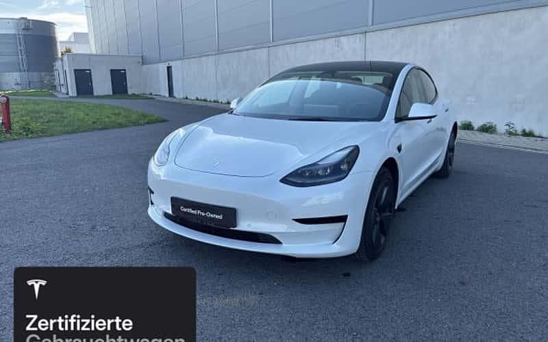 Weiß Gebraucht 2021 Tesla Model 3 RWD Limousine | 26.100 € (Fairer Preis) - Bild 1/4