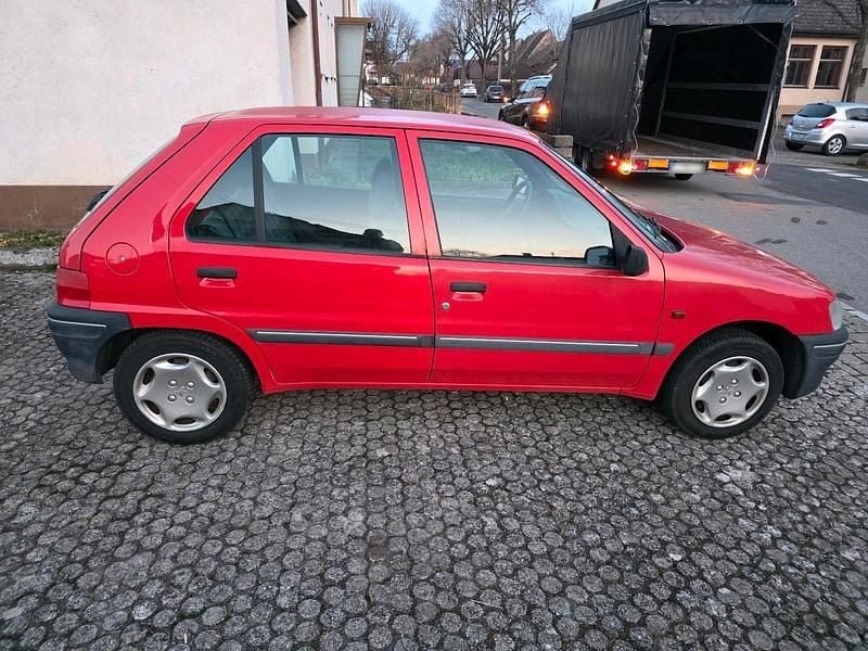 Gebraucht Peugeot 106 60 PS (44 kW) 1998 Rot Kleinwagen
