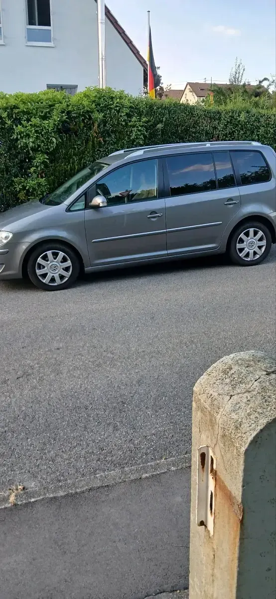 Gebraucht VW Touran 140 PS (102 kW) 2007 Grau Van / Kleinbus