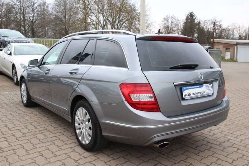 Gebraucht Mercedes C250 204 PS (150 kW) 2012 Silber Kombi