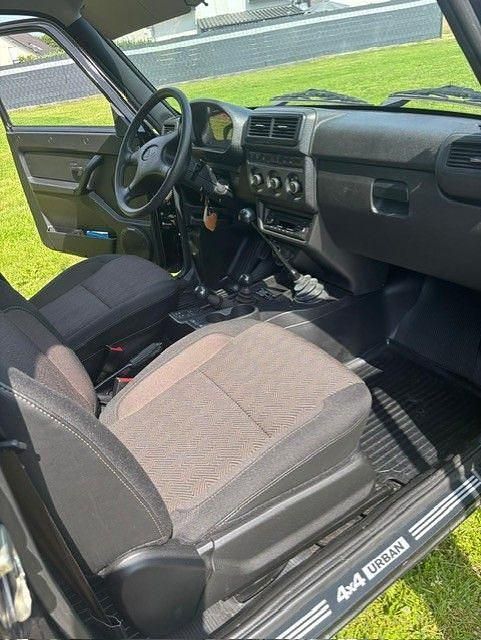 Schwarz Gebraucht 2021 Lada niva SUV | 15.790 € (Fairer Preis) - Bild 1/4