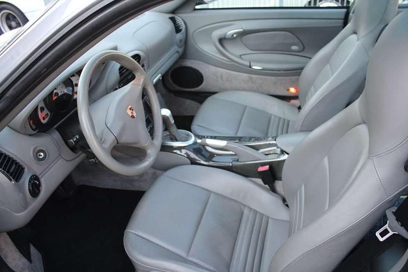 Gebraucht Porsche 996 320 PS (235 kW) 2004 Sealgraumetallic y1 Coupé