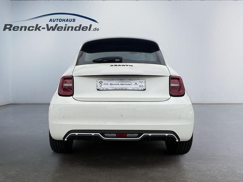 Gebraucht Abarth 500e 114 kW (155 PS) 2023 Weiss Kleinwagen