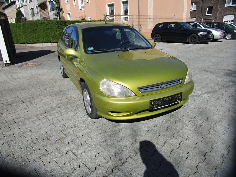 Gebraucht Kia Rio 98 PS (72 kW) 2001 Gelb Limousine