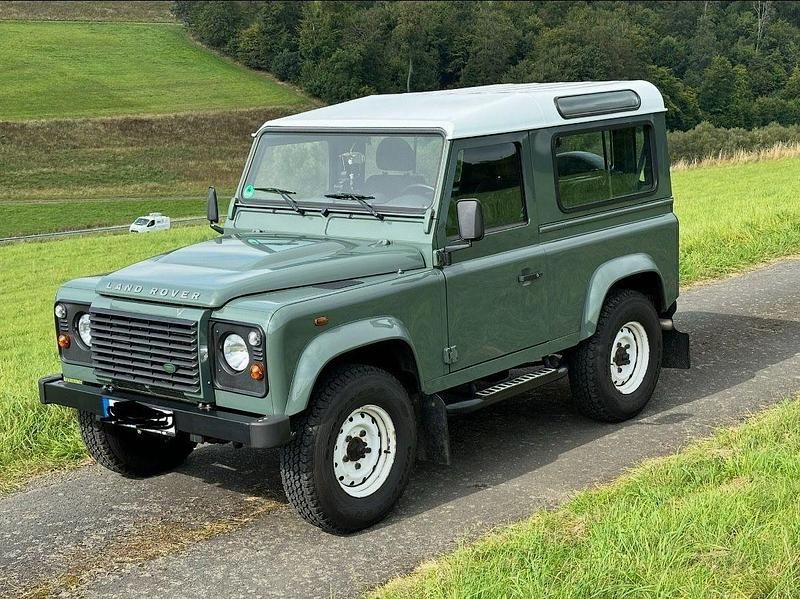 Gebraucht Land Rover Defender 122 PS (89 kW) 2012 Grün SUV